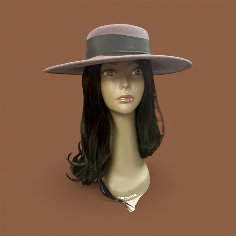 Elegant Gray Wide-Brim Hat